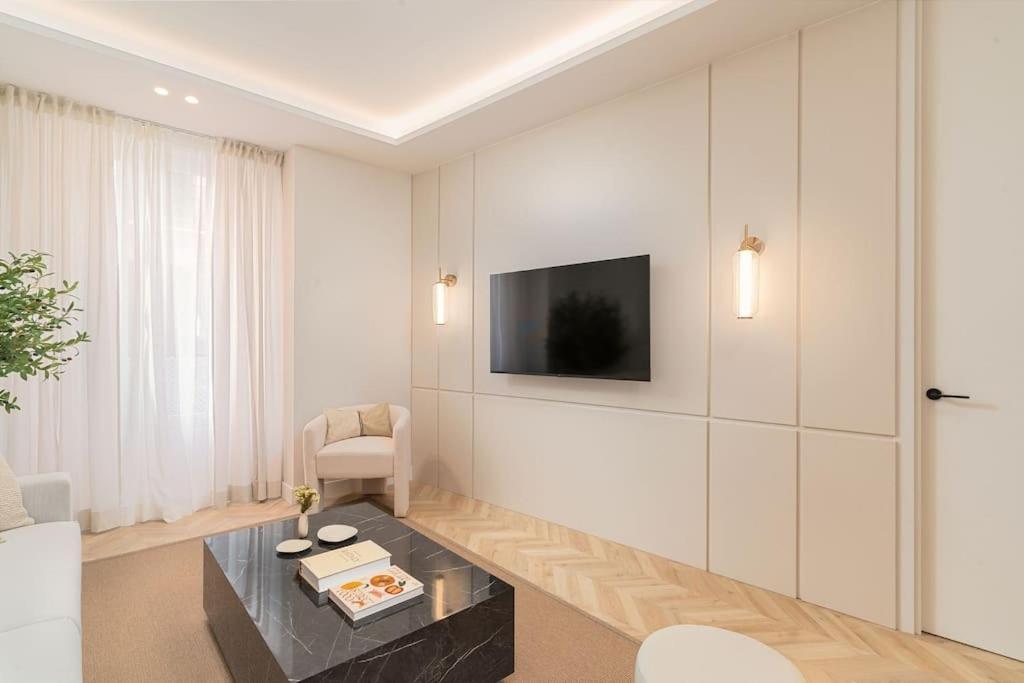 Apartamento Centro Xvi Calle Tetuan 3br 3bh