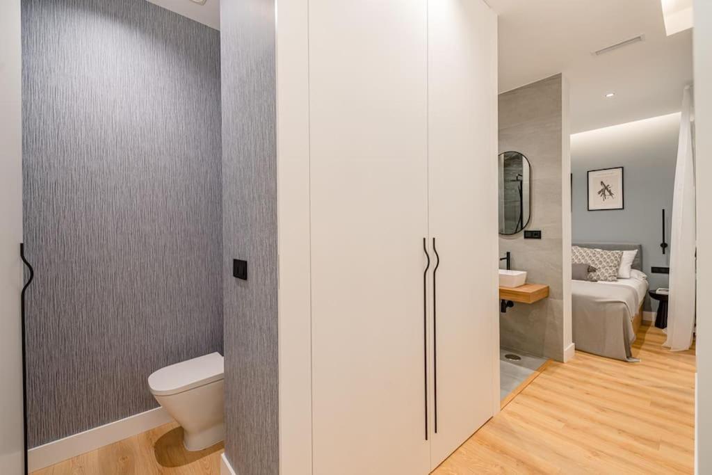 Apartment Centro Xi Calle Carrera De San Jeronimo 2br 2bh Madrid