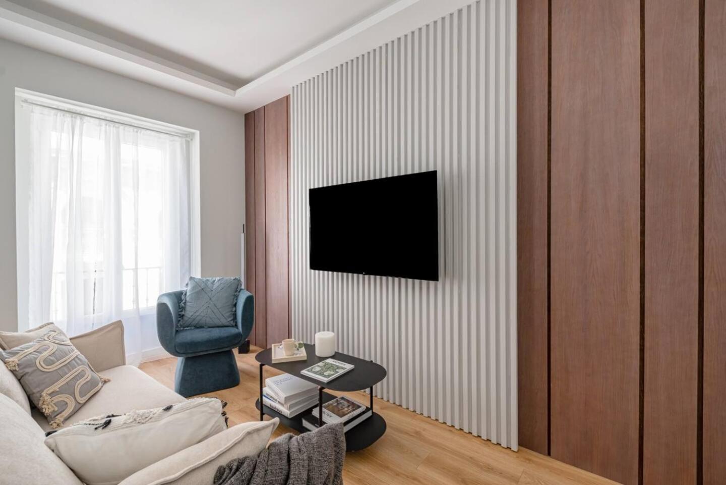 Apartment Centro Xi Calle Carrera De San Jeronimo 2br 2bh *