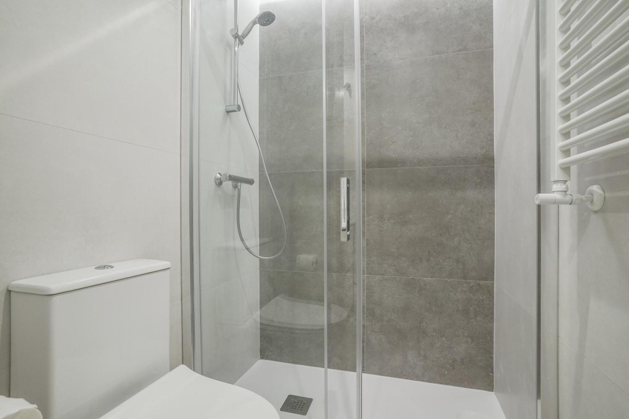 Modern Apartment-2bedrooms 2baths-bernabeu * Madri