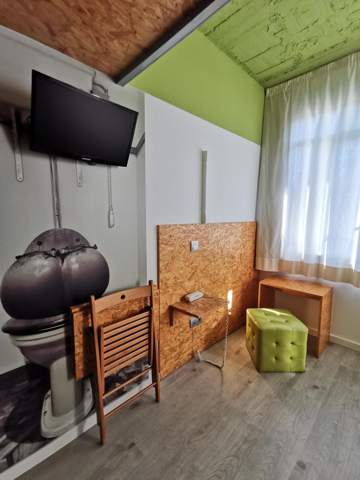 Guest house La De El Chaflan 3*