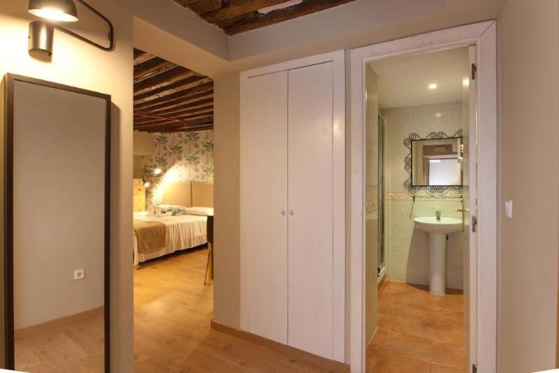 Zinc Apartment *