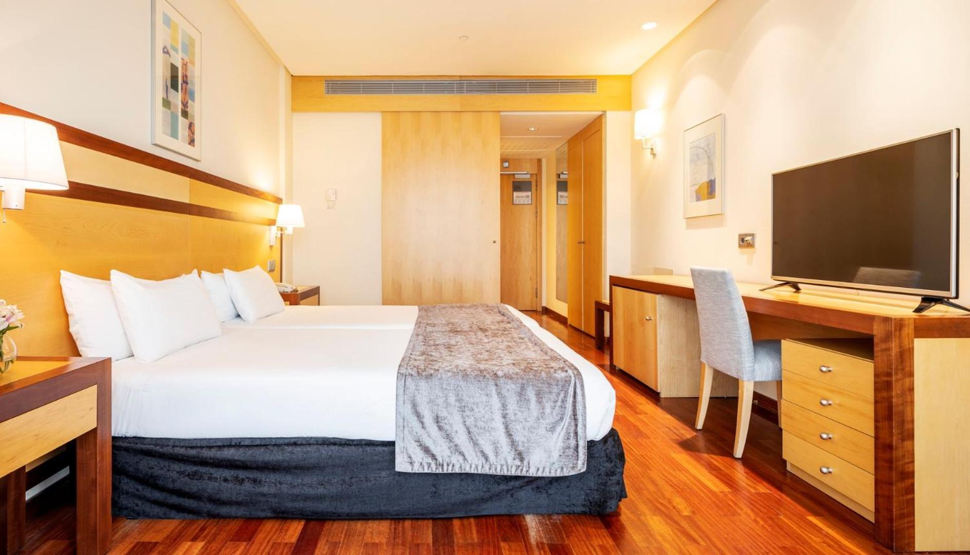 Hotel Ilunion Pio Xii Madri