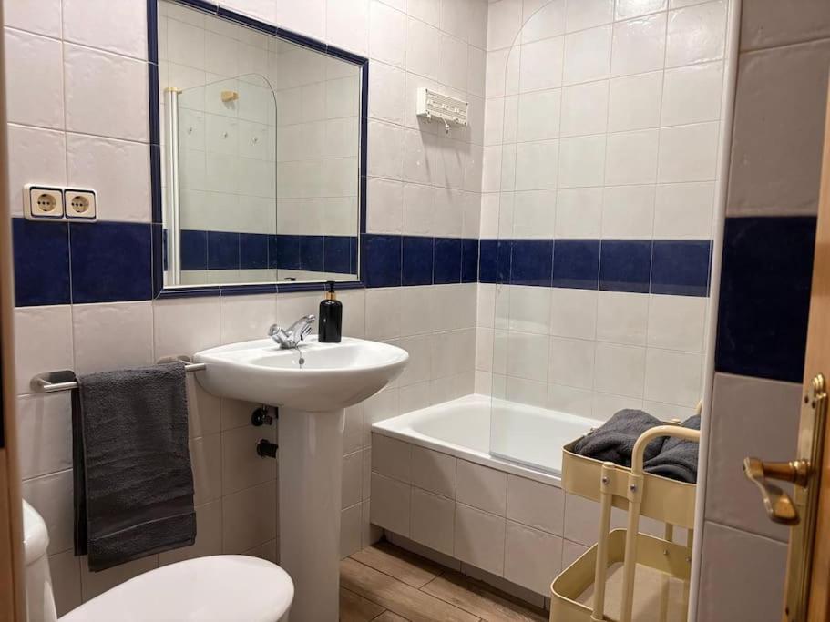 Apartamento For Coqueto Temporal De Dos En El Corazon De Sgv63 *
