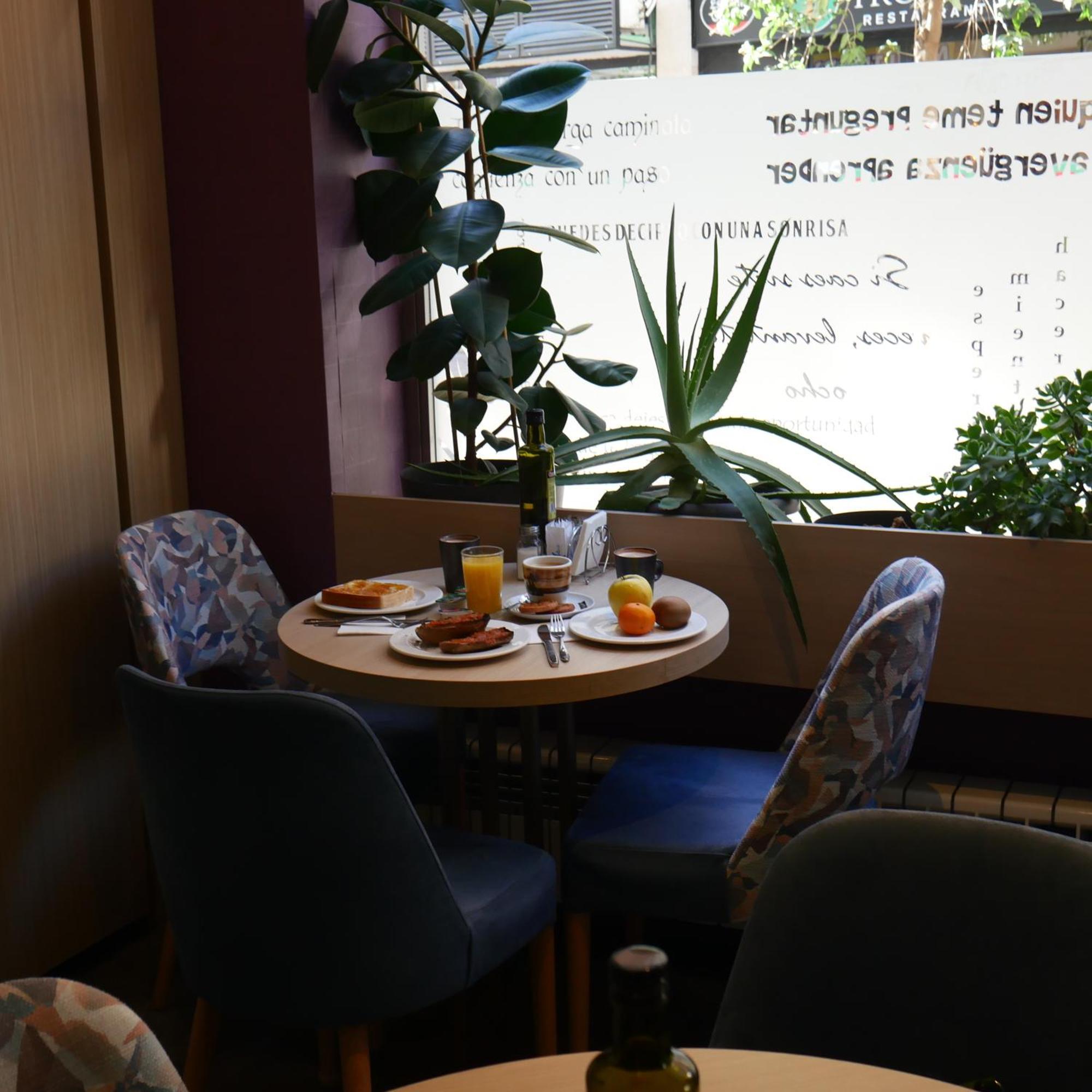 4c Cuatro Caminos Guest house Madrid