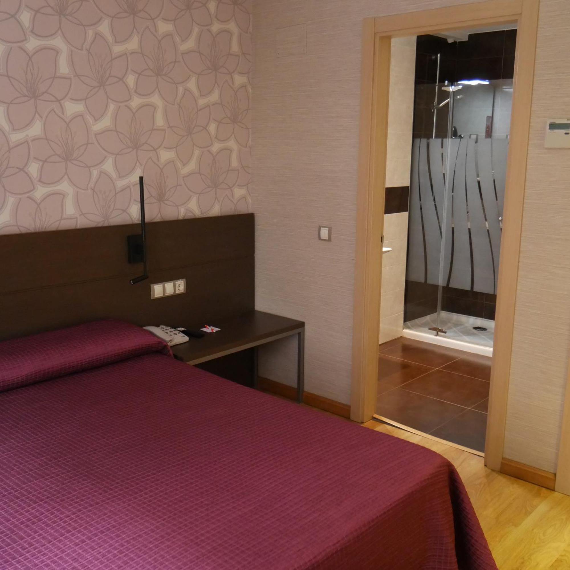 4c Cuatro Caminos Guest house Madrid