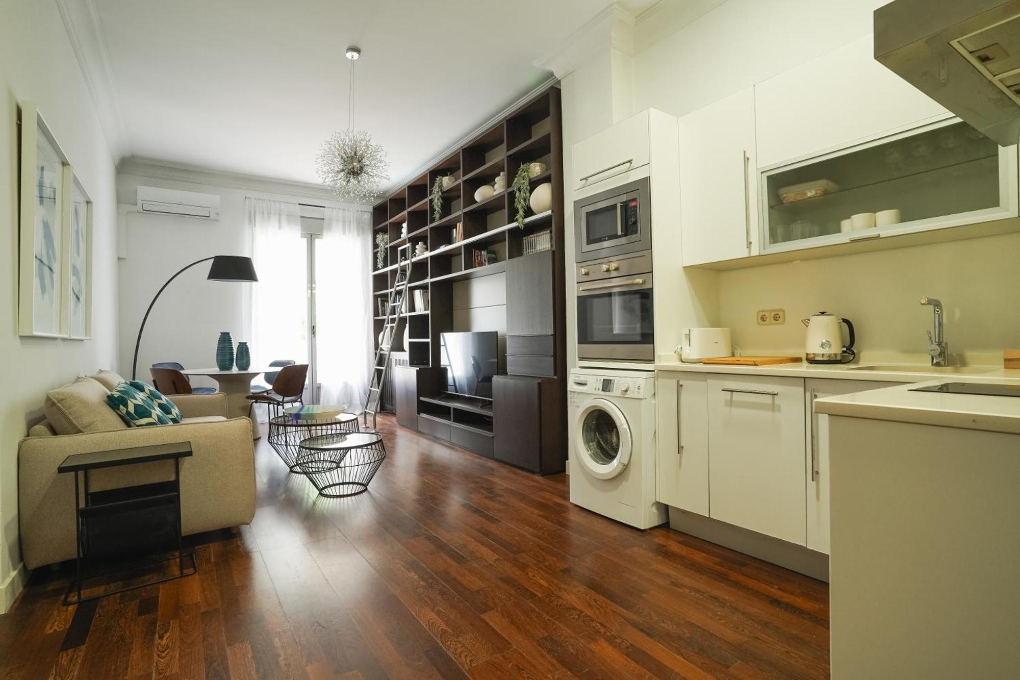 Apartment Bright And Cozy-1bedroom 1bathroom-malasana Madrid