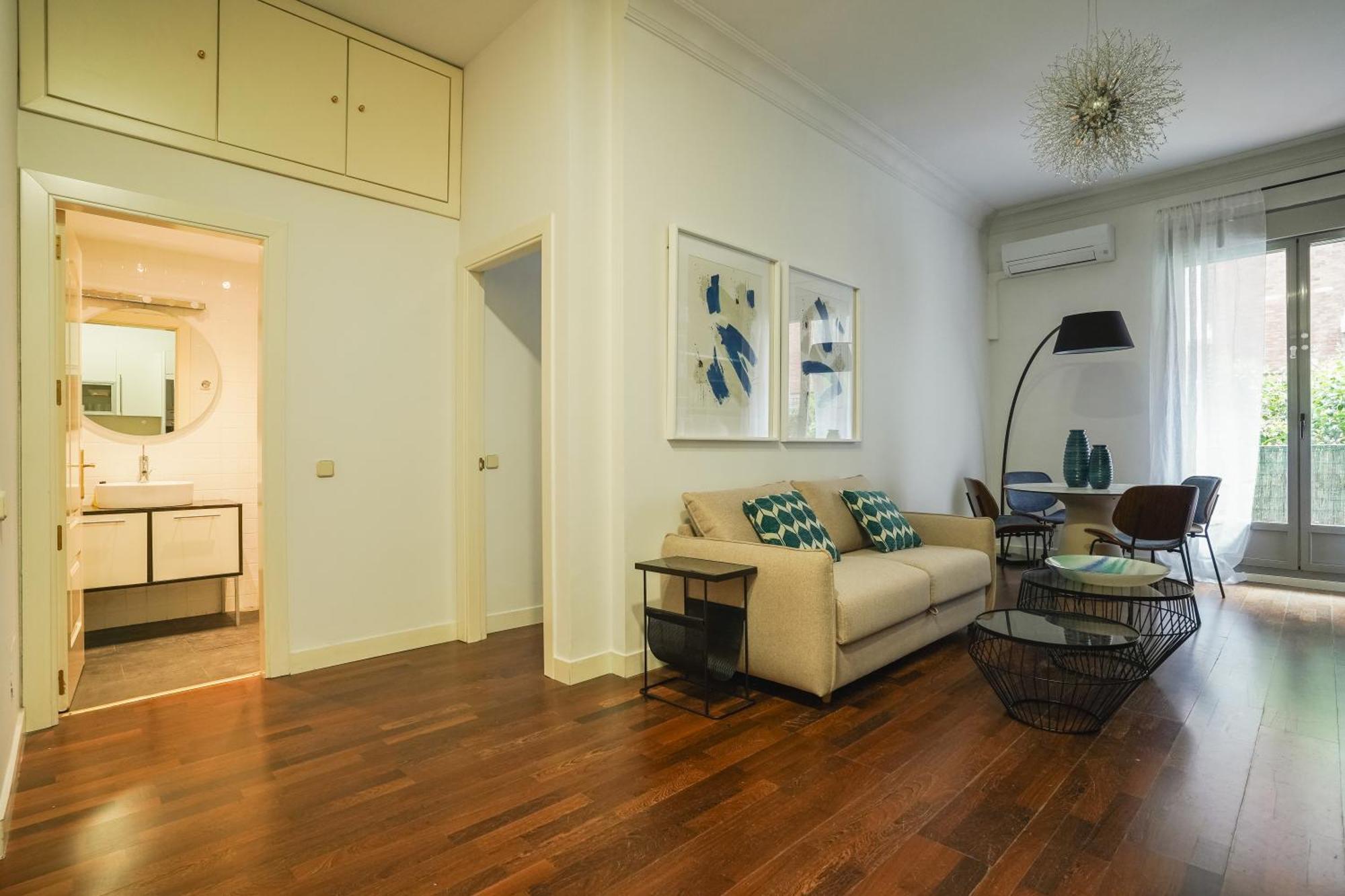 Apartment Bright And Cozy-1bedroom 1bathroom-malasana Madrid