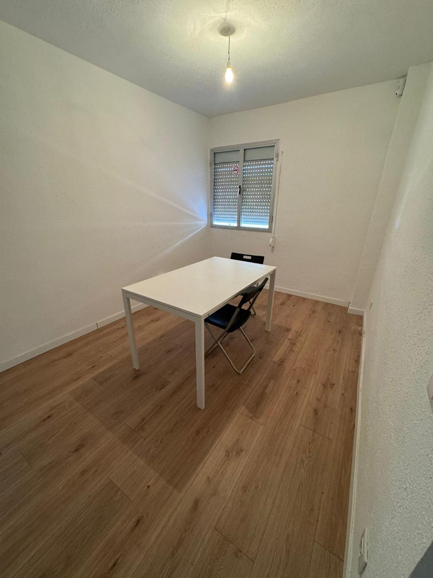 Guest house Basic Madrona Madrid