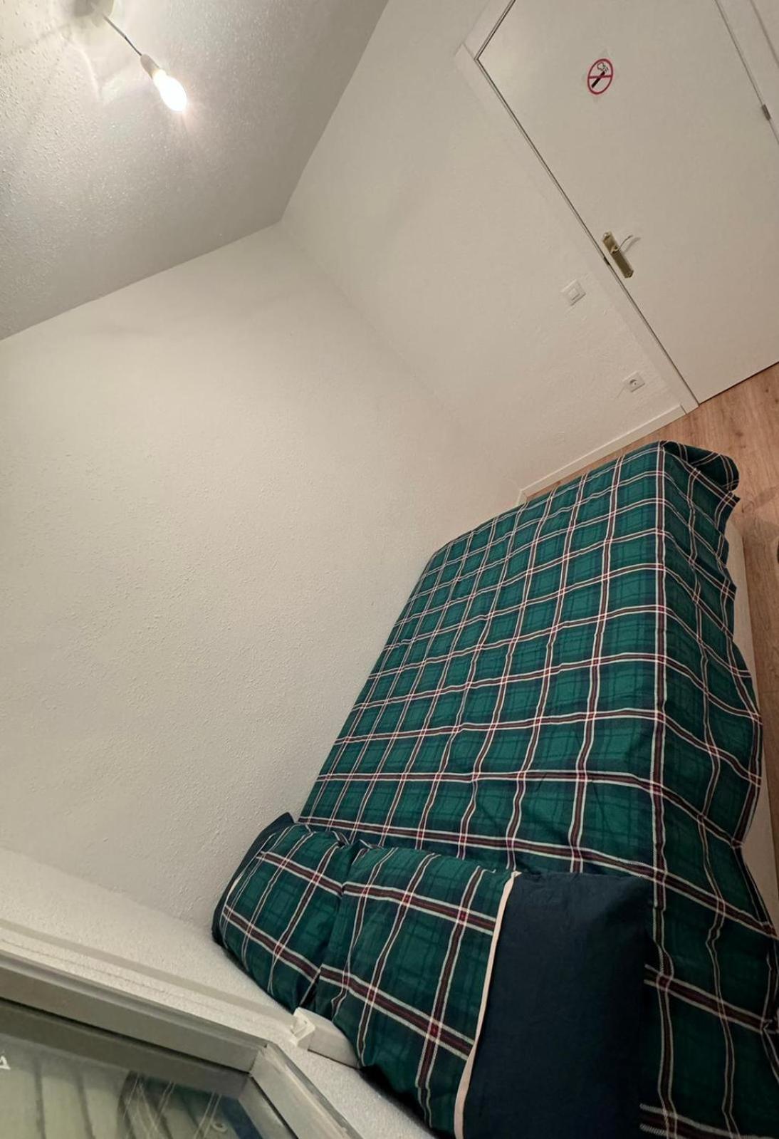 Guest house Basic Madrona 3*
