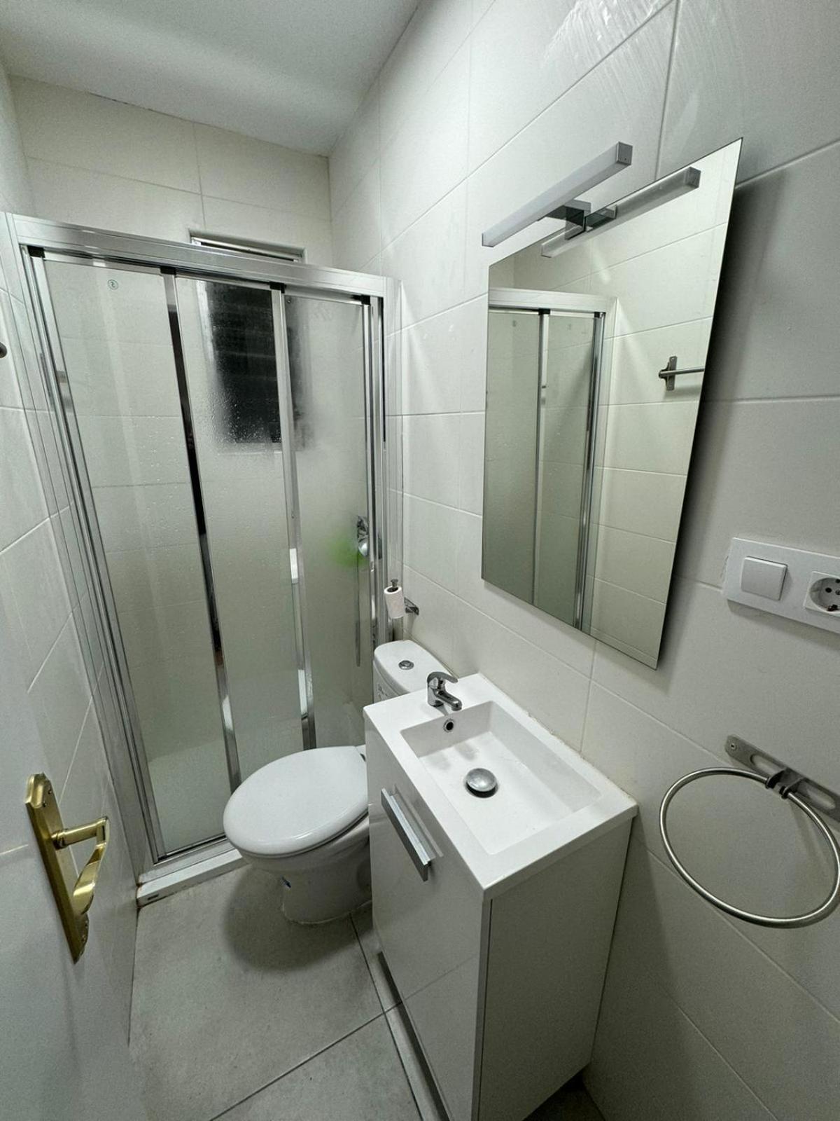Guest house Basic Madrona 3*
