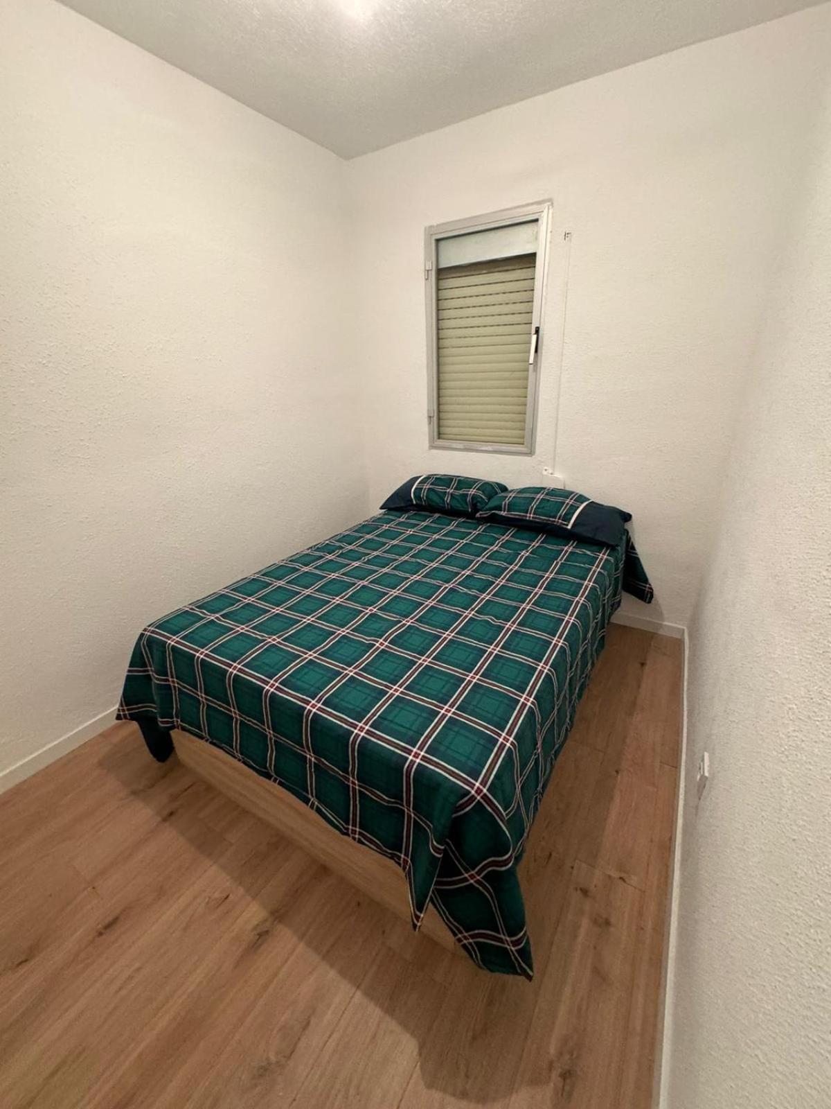 Guest house Basic Madrona 3*
