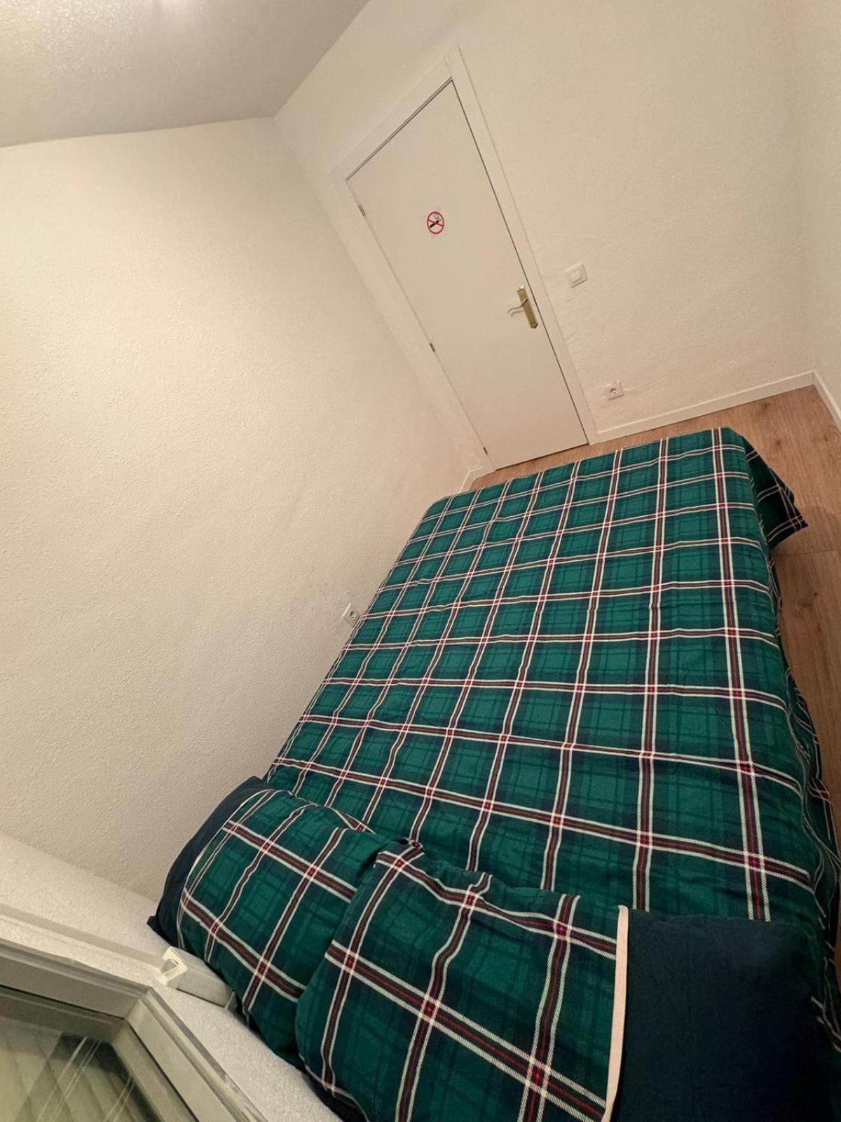 Guest house Basic Madrona 3*