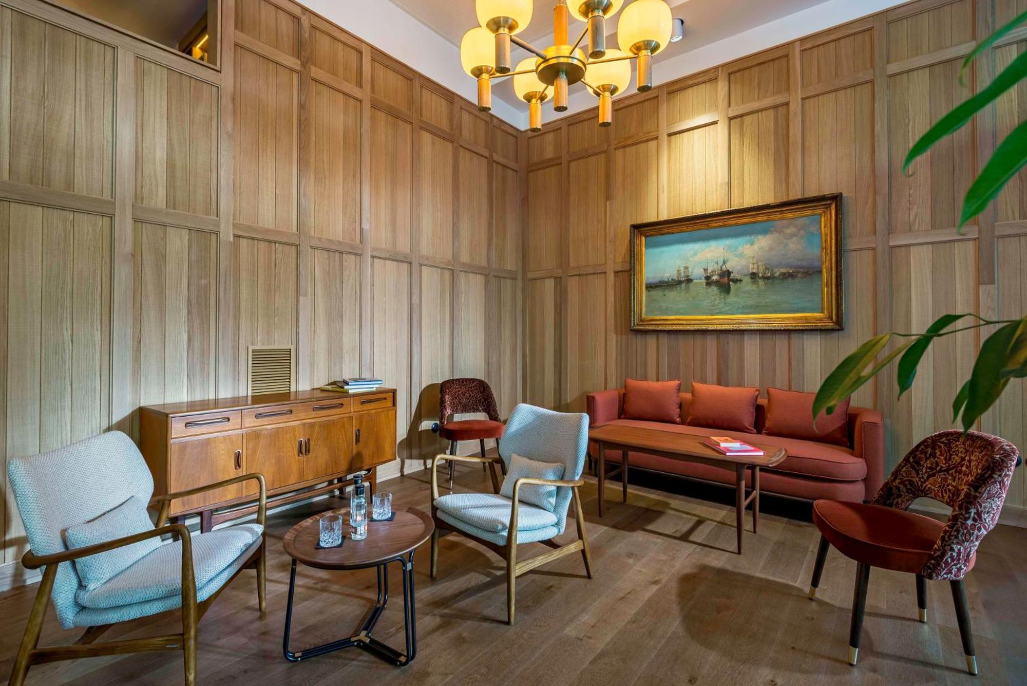 Nh Collection Suecia Hotel 5*