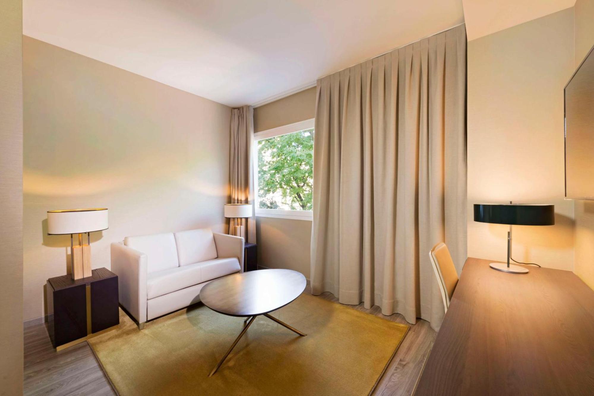 Nh Collection Suecia Hotel