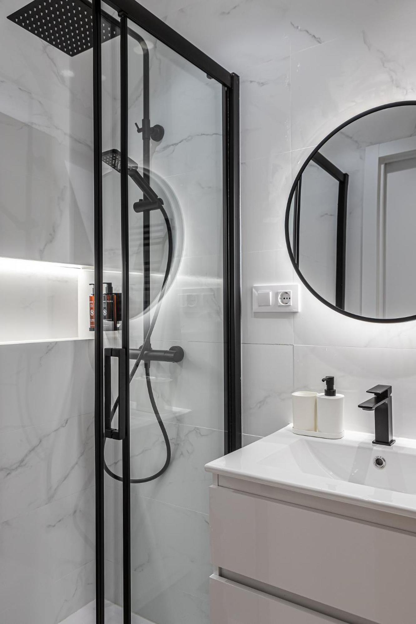 Waou Essence Ii Austrias Madrid