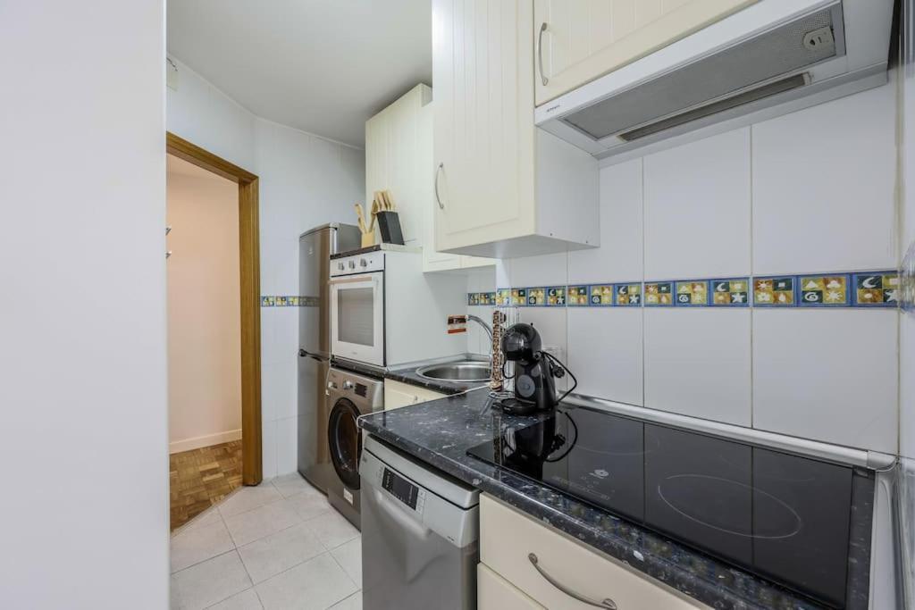 Urban Oasis In - Steps From River Manzanares Appartement *