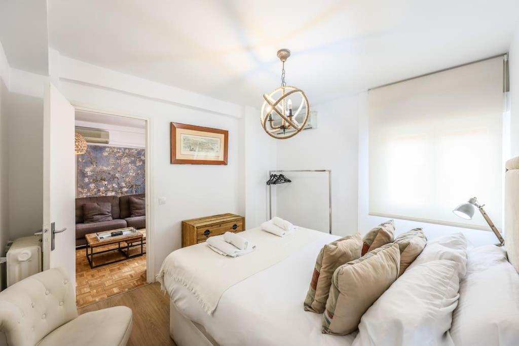 Urban Oasis In - Steps From River Manzanares Appartement *
