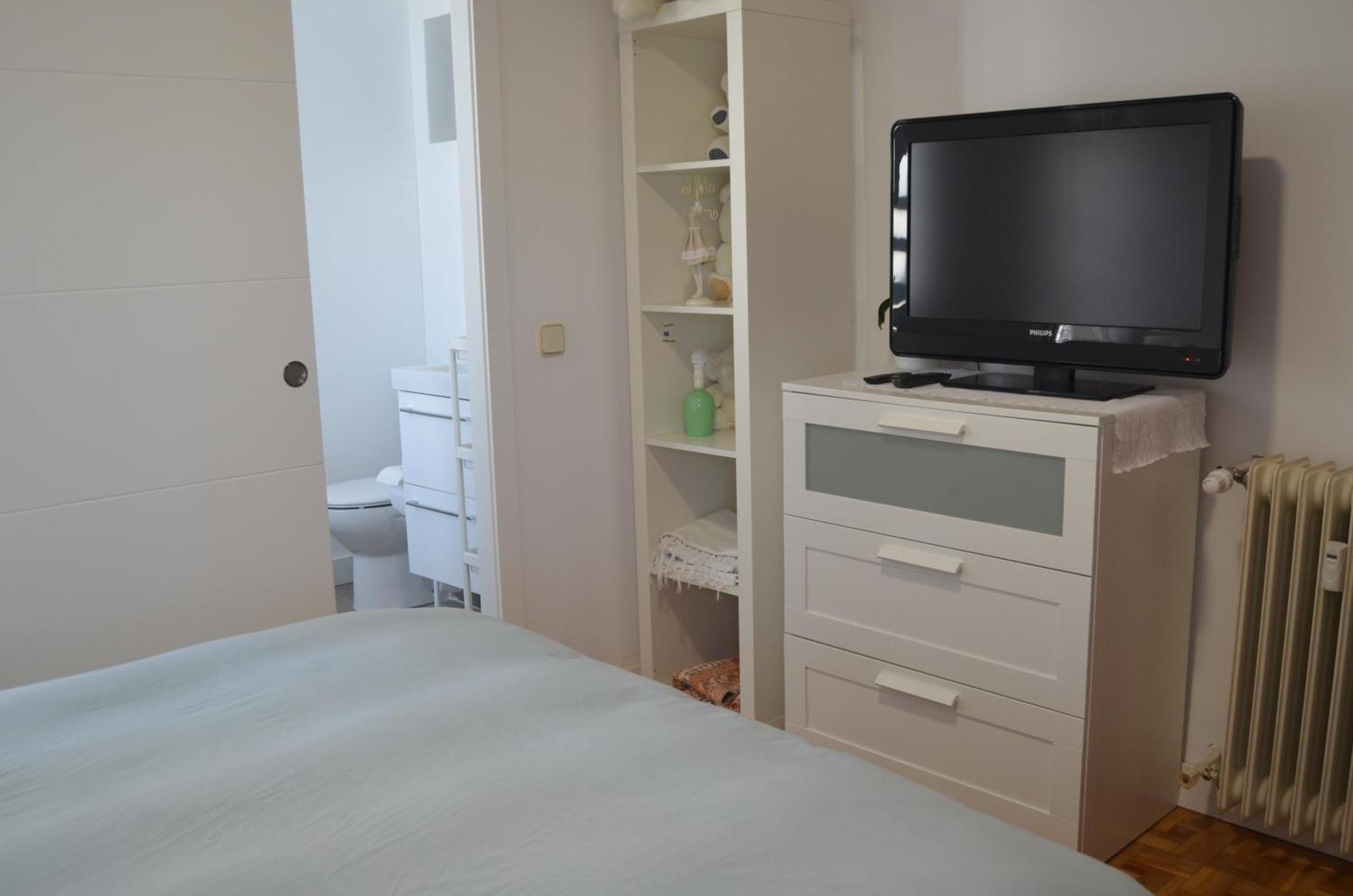 Luxury Renovated With Terrace In * Madri