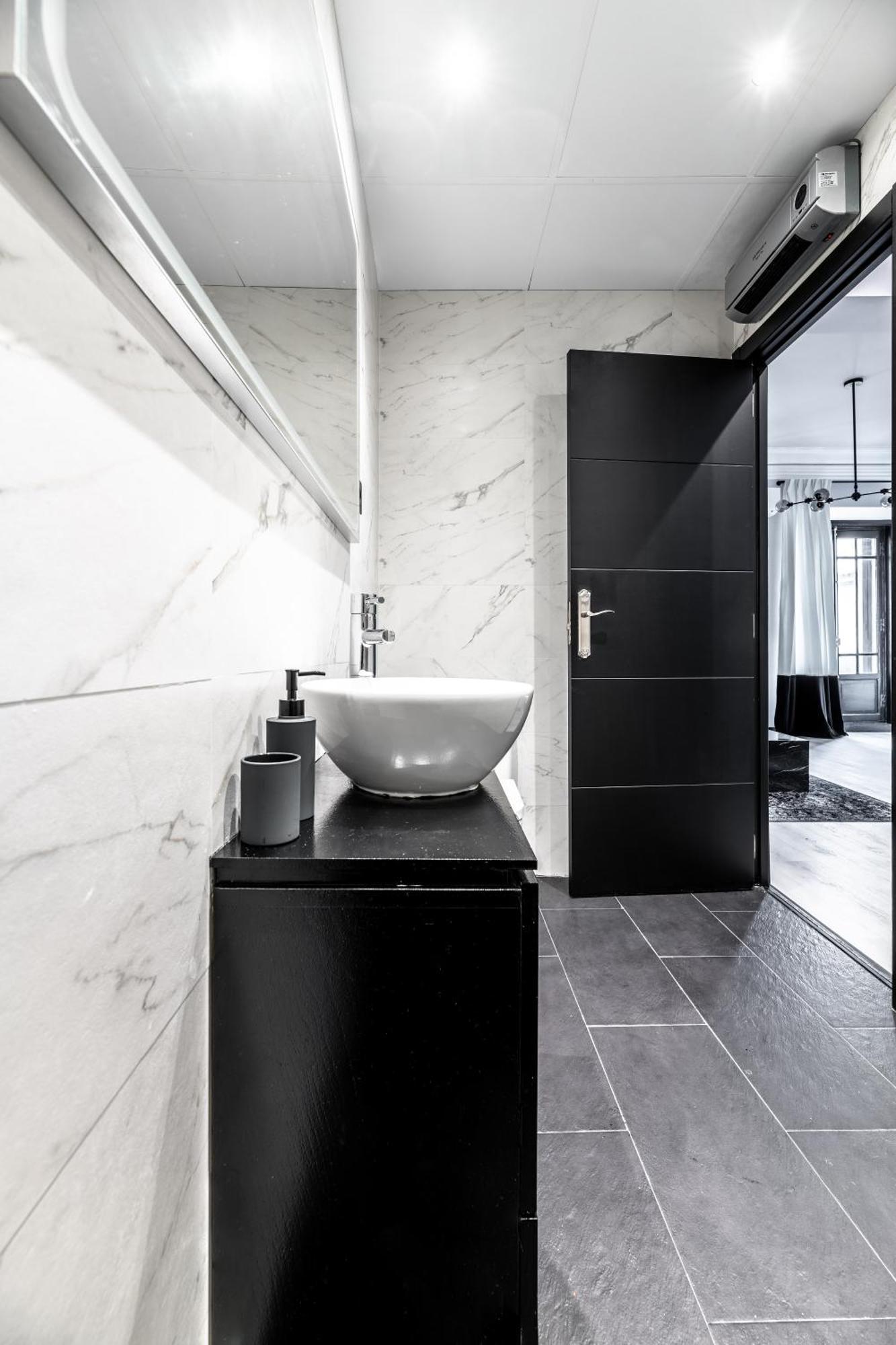Gran Via Suite, By Presidence *