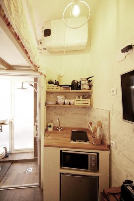 Apartment Mini Estudio De 8 M2 En El Corazon De Malasana De Membrillosuites