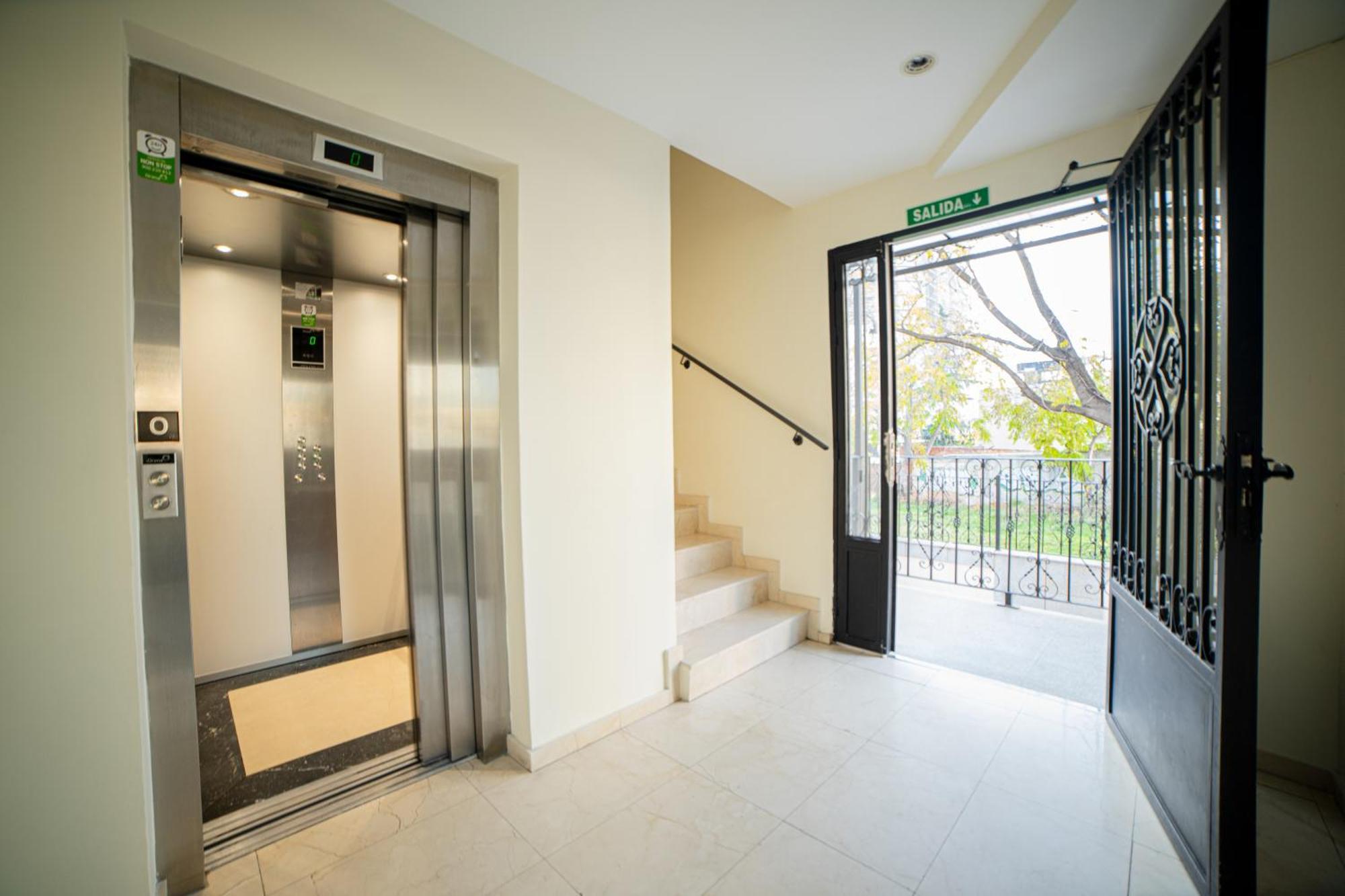 Hey 1a93 -chamartin- Appartement Madrid