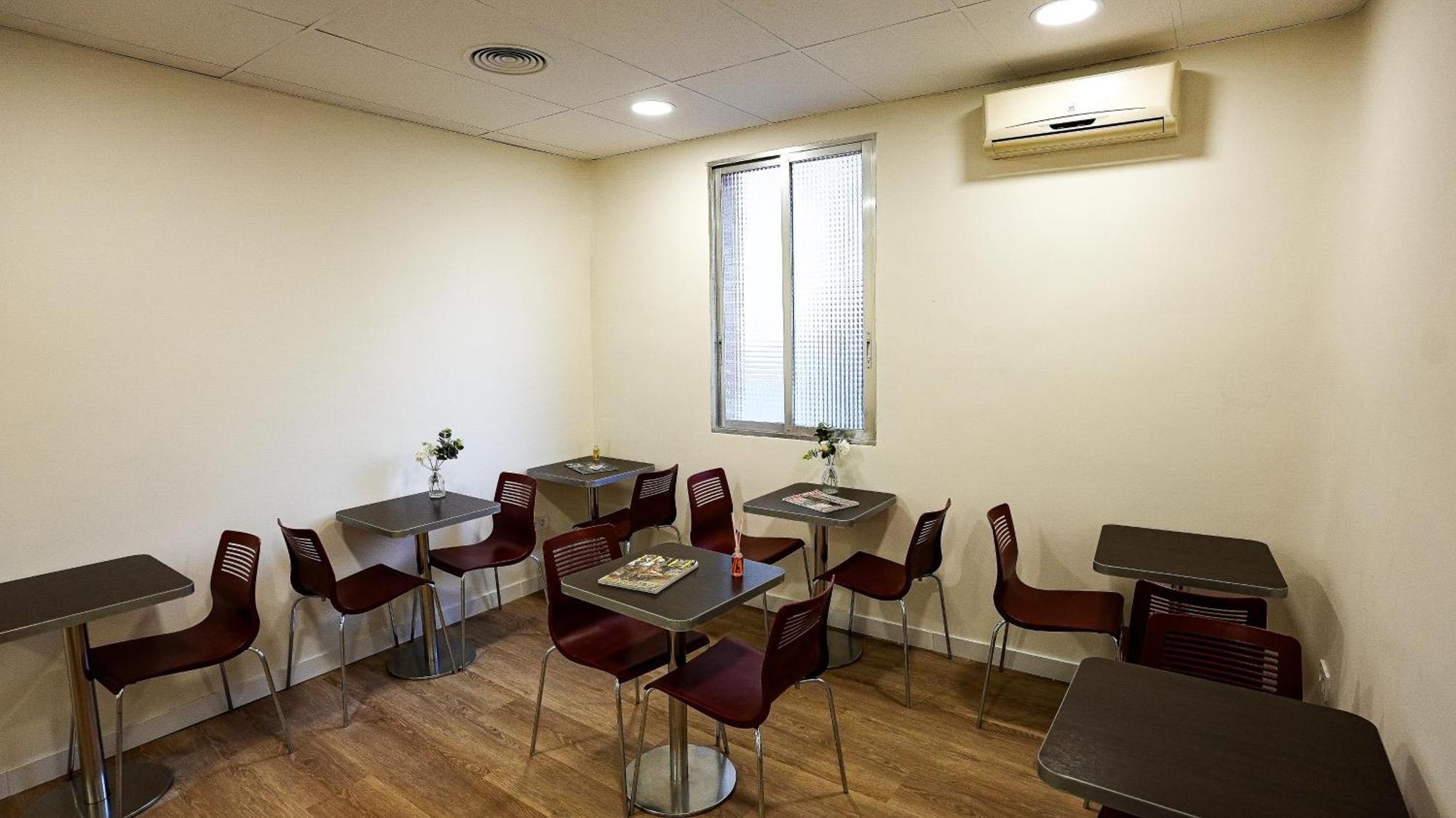 Fit Hostel *