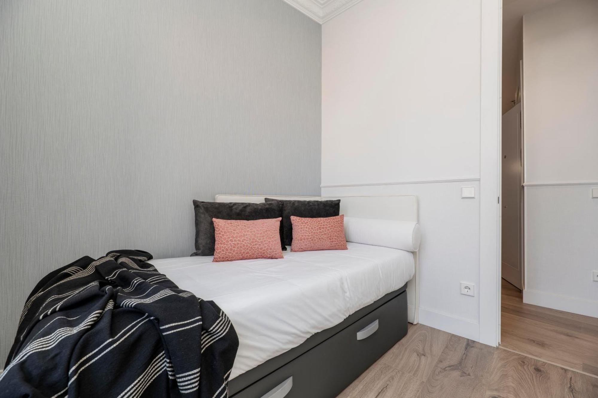 1915 Private Appartement Madrid