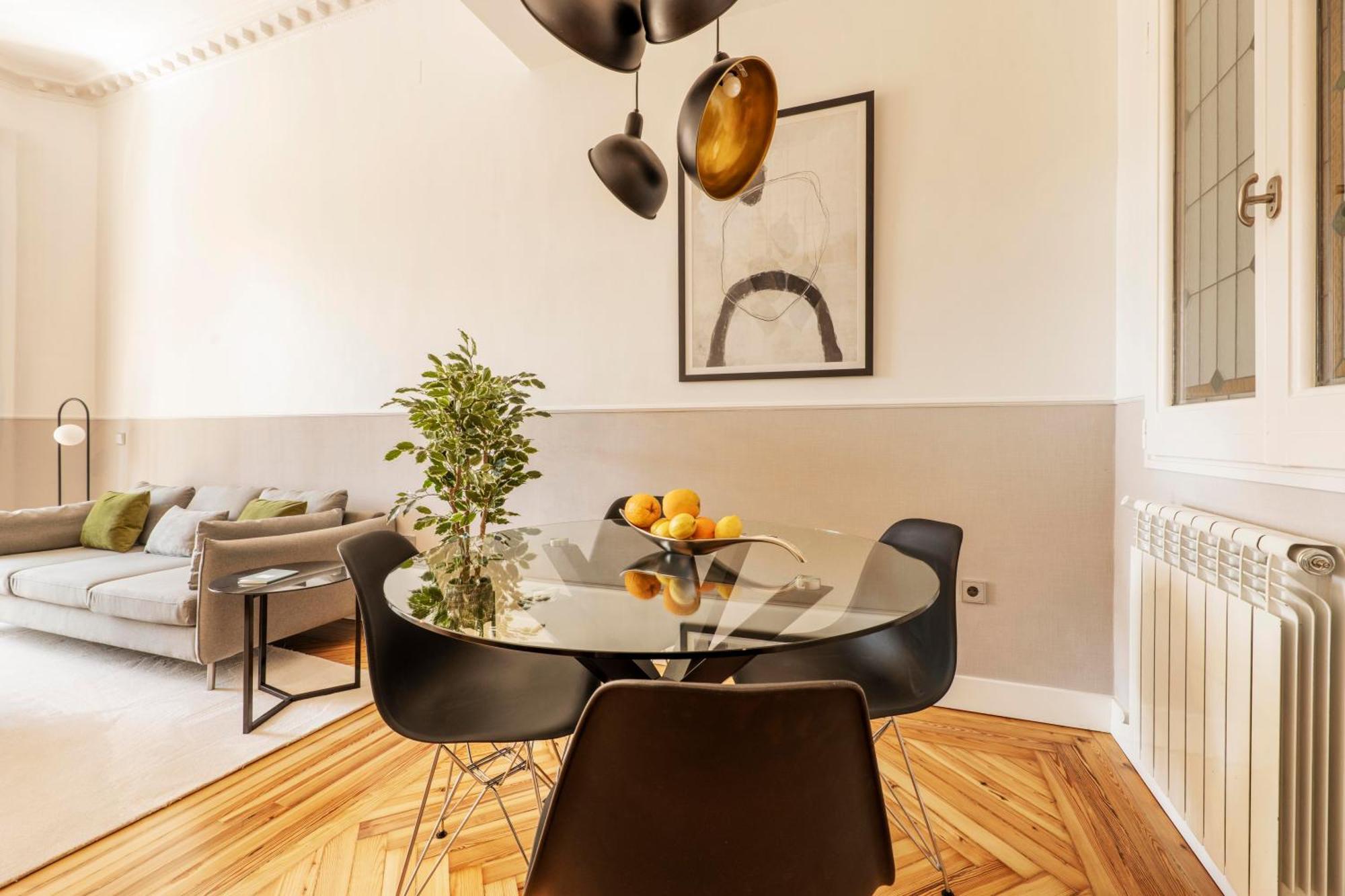 1915 Private Appartement Madrid
