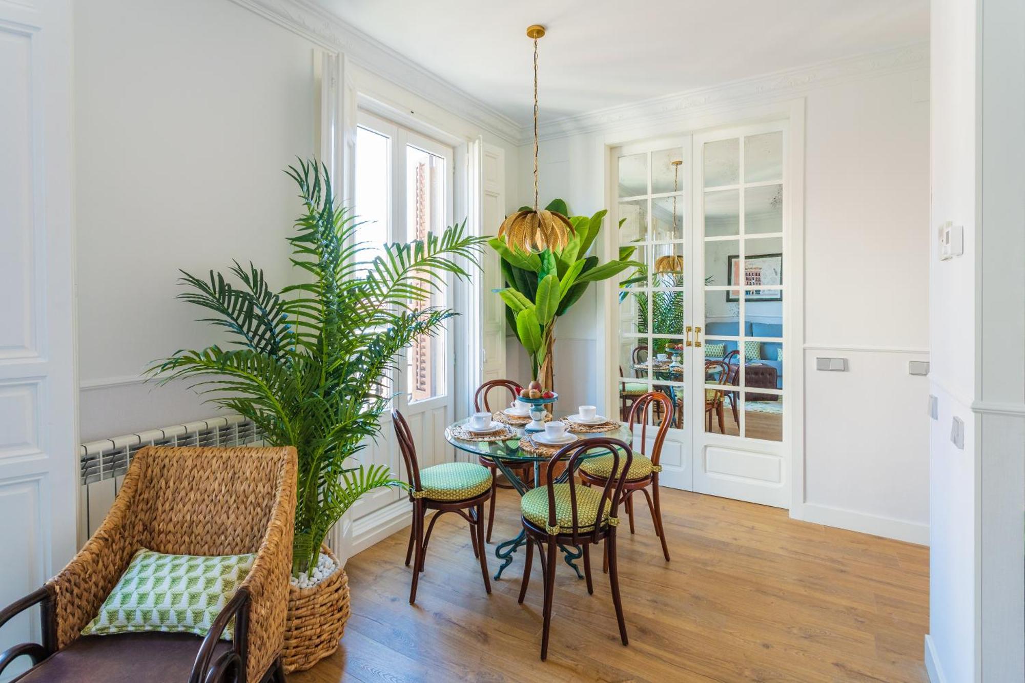 Apartment 1915 Private