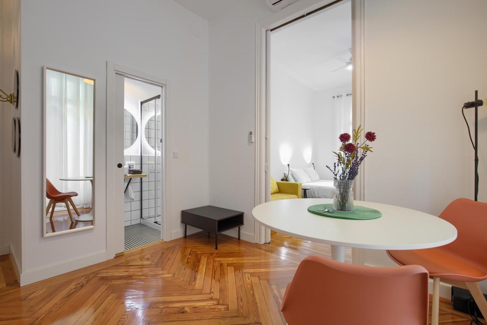 Mezzanine Orange *