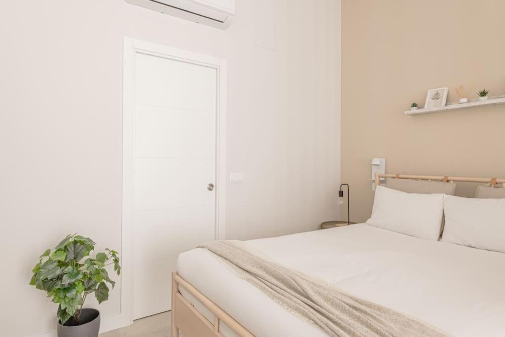 Beautiful In Tetuan For 2 Pax - Bj A Appartement Madrid