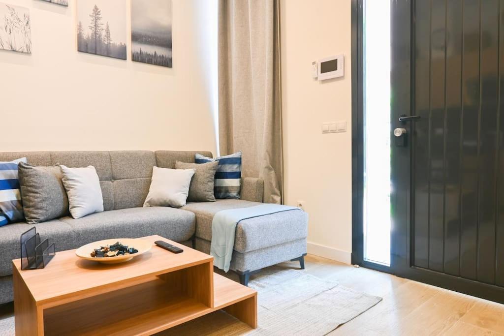 For Comodo De Un Gan5d * Madrid