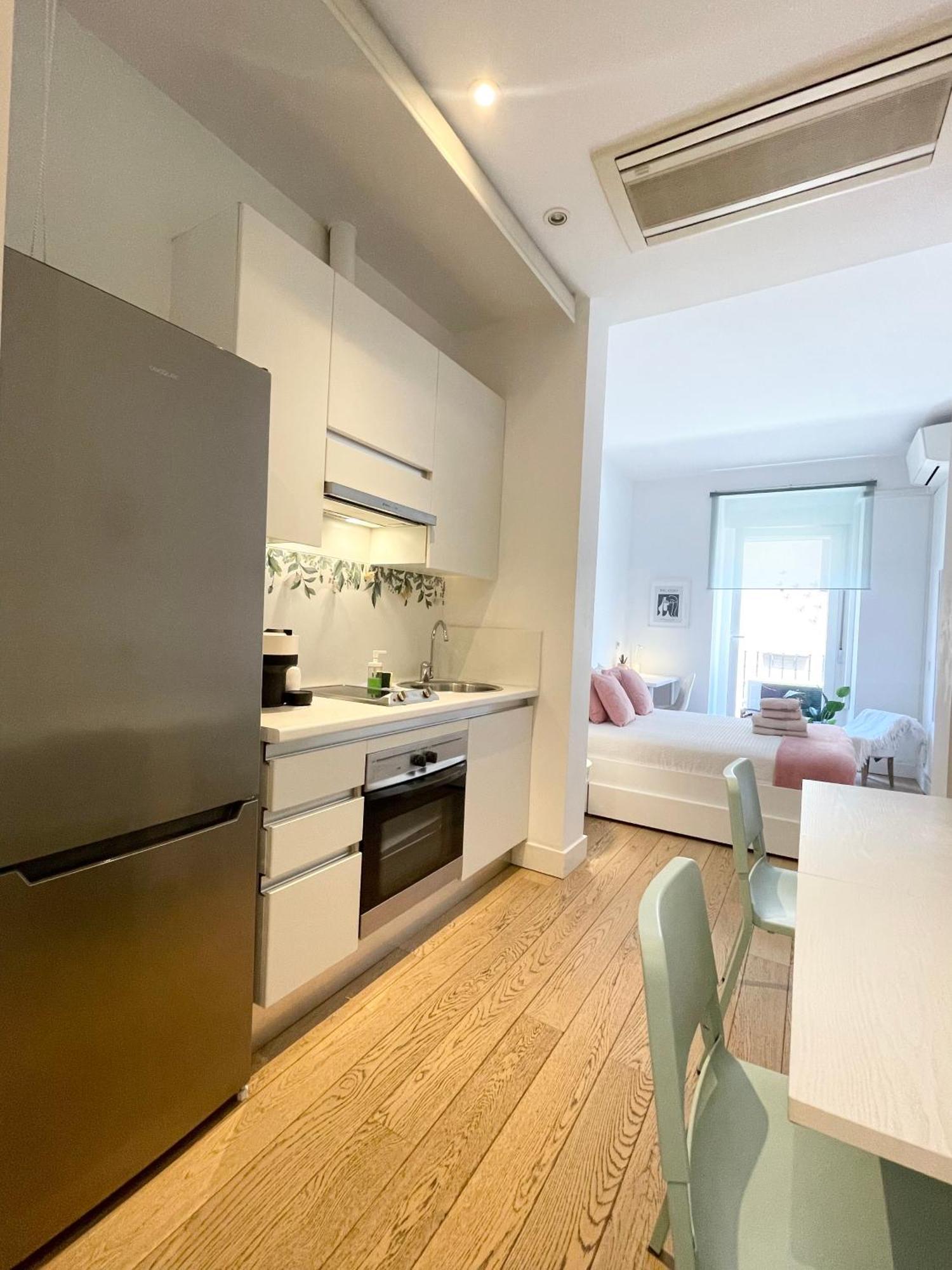 Estudio Plaza Mayor La Latina Sol Wi Fi Netflix Ac Appartamento Madrid