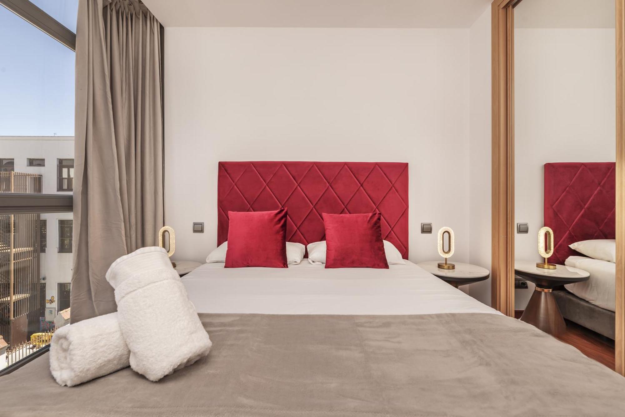 Luxury In Barrio Palacio