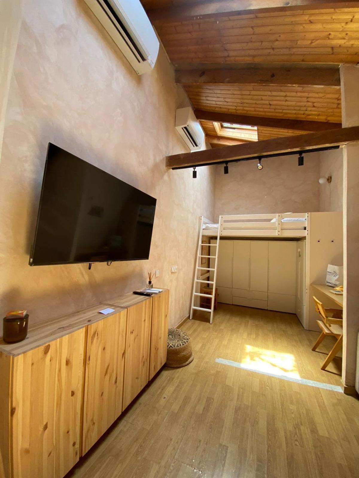 Nuevo Y Moderno Apartamento En * Madrid