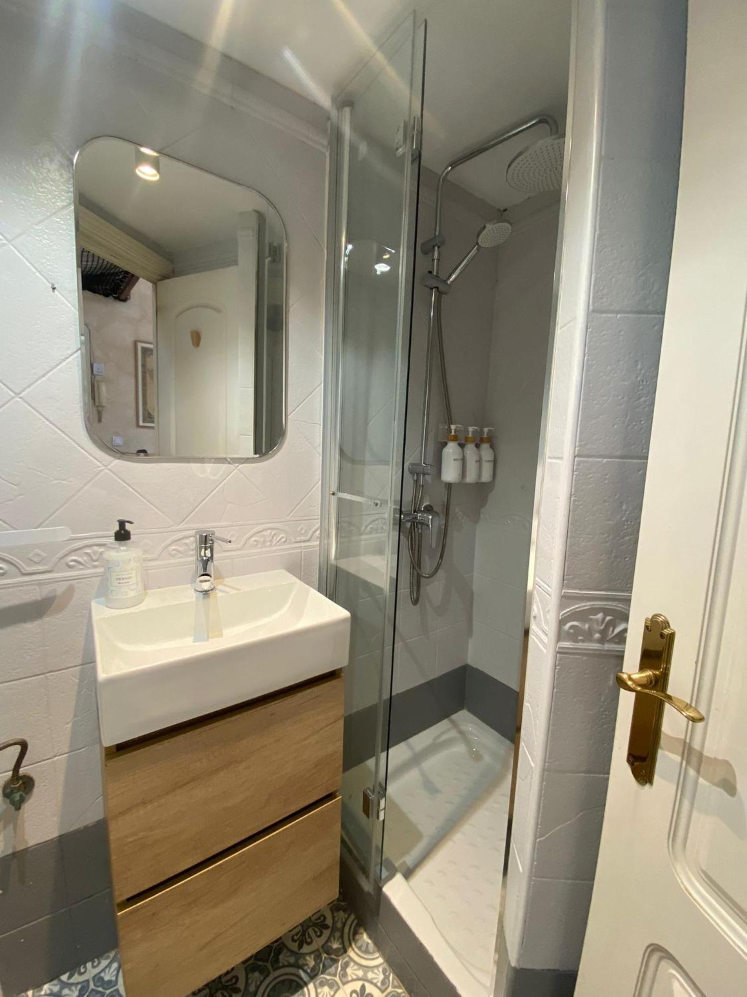 Nuevo Y Moderno Apartamento En Apartamento *