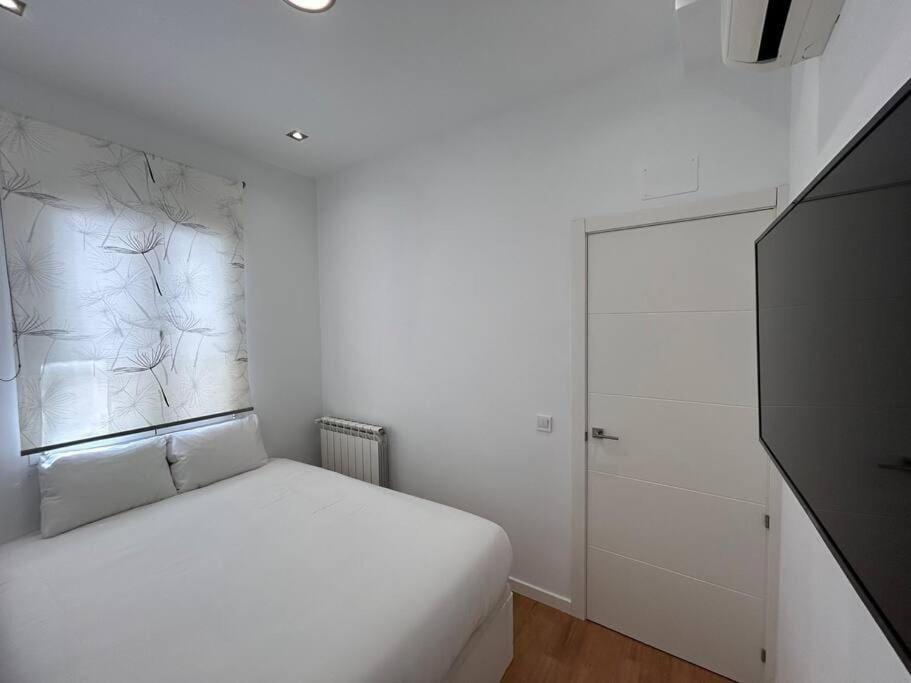 Flat In The Barrio De Delicias, Apartment *