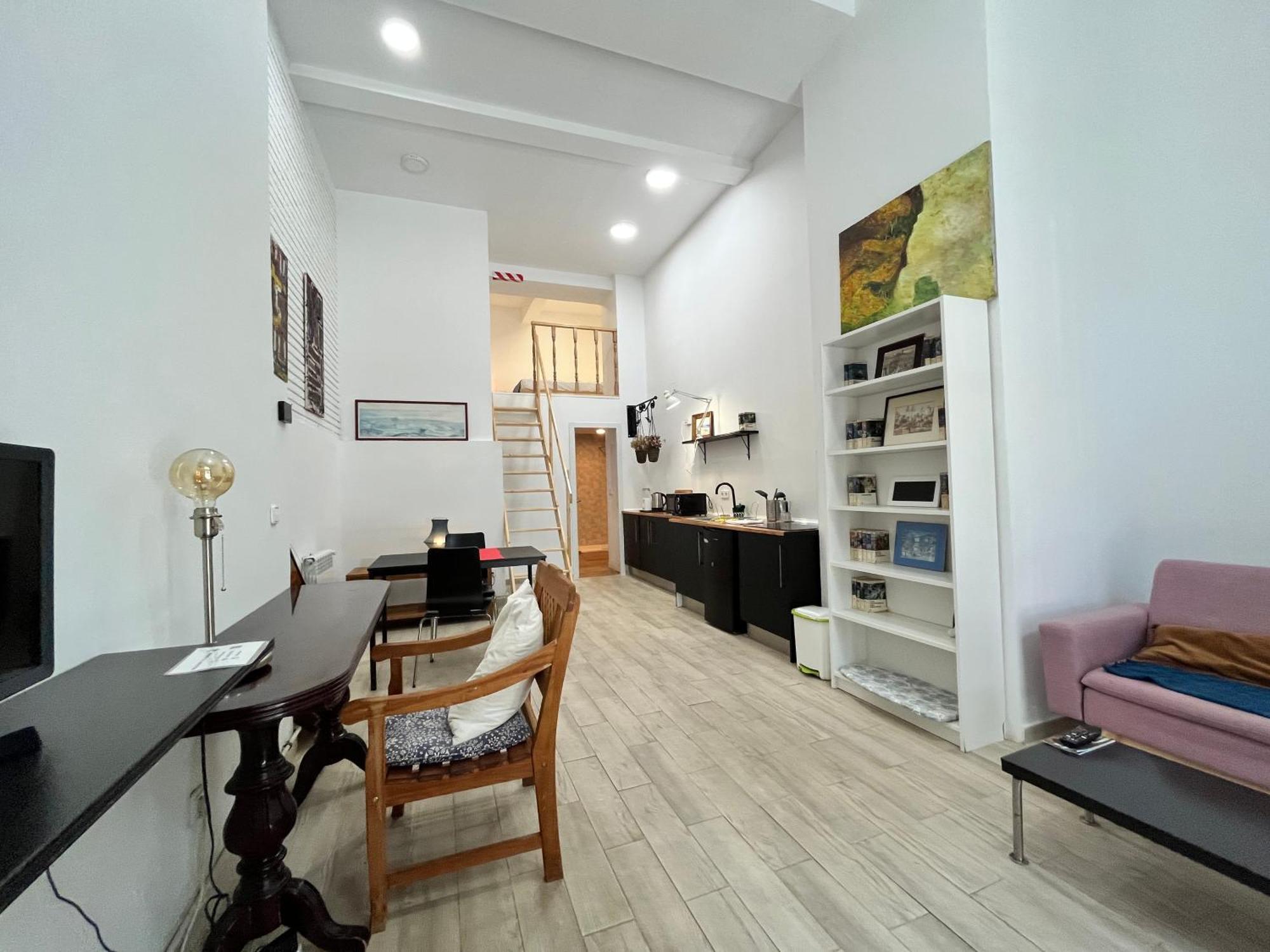 Apartamento Duplex Manzanares Izq Amarillo Temporal Madri