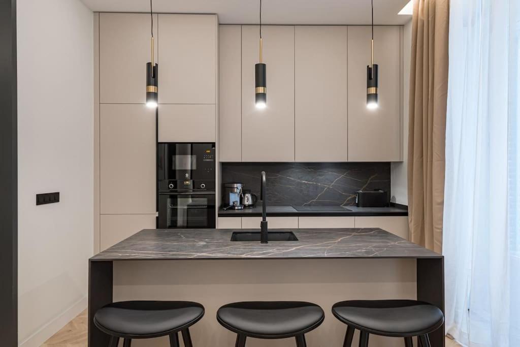Gran Via Xvi Calle San Roque 4br 4bh Apartamento Madri