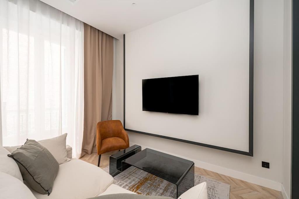 Gran Via Xvi Calle San Roque 4br 4bh Madri