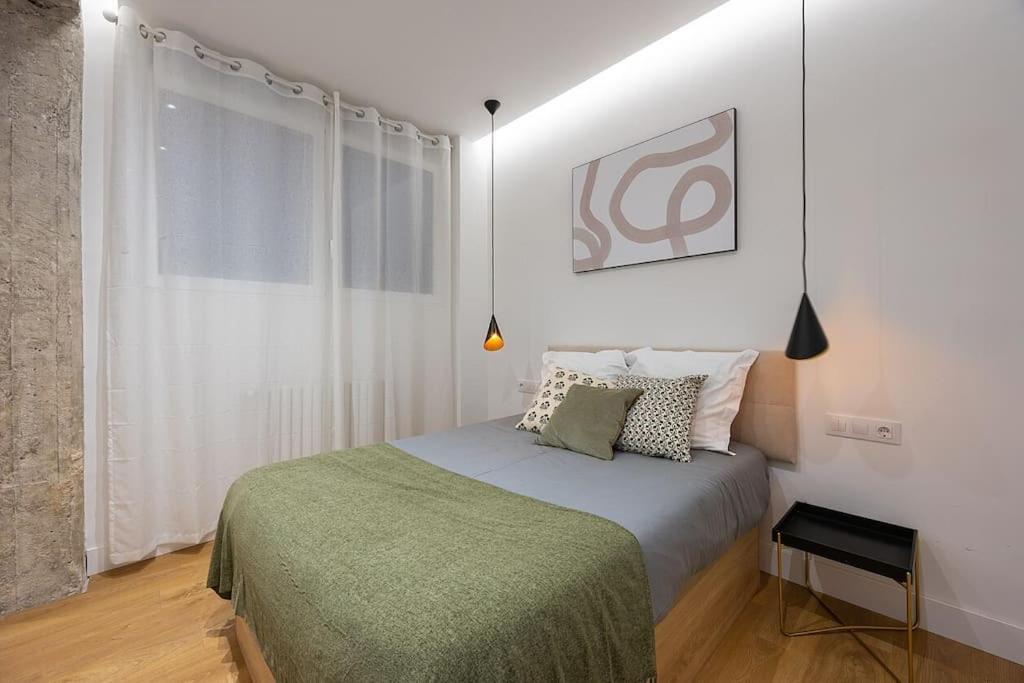 Castellana Norte I Calle Paseo De La Castellana 3br 3bh Apartment *