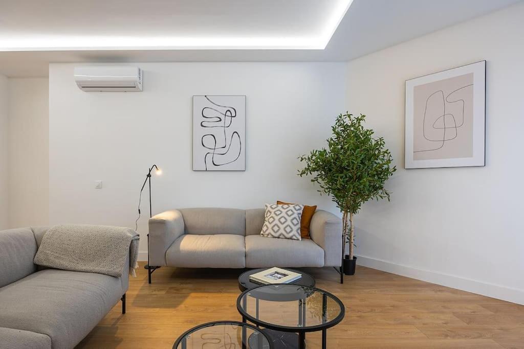 Castellana Norte I Calle Paseo De La Castellana 3br 3bh Apartment