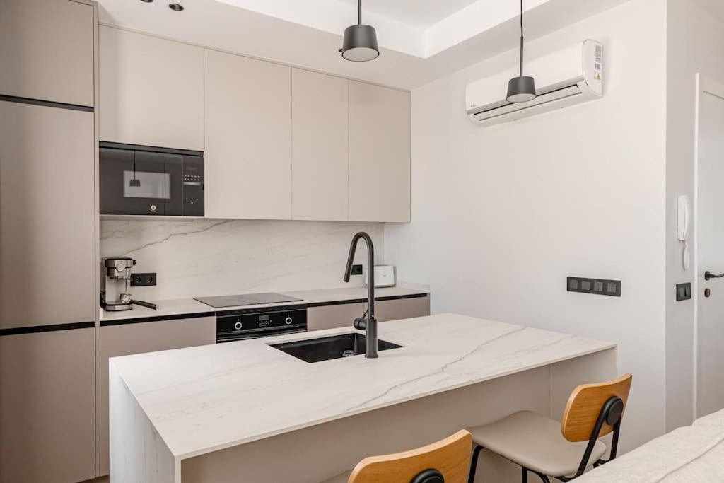 Chueca Iv Calle Escorial 2br 2bh * Madrid