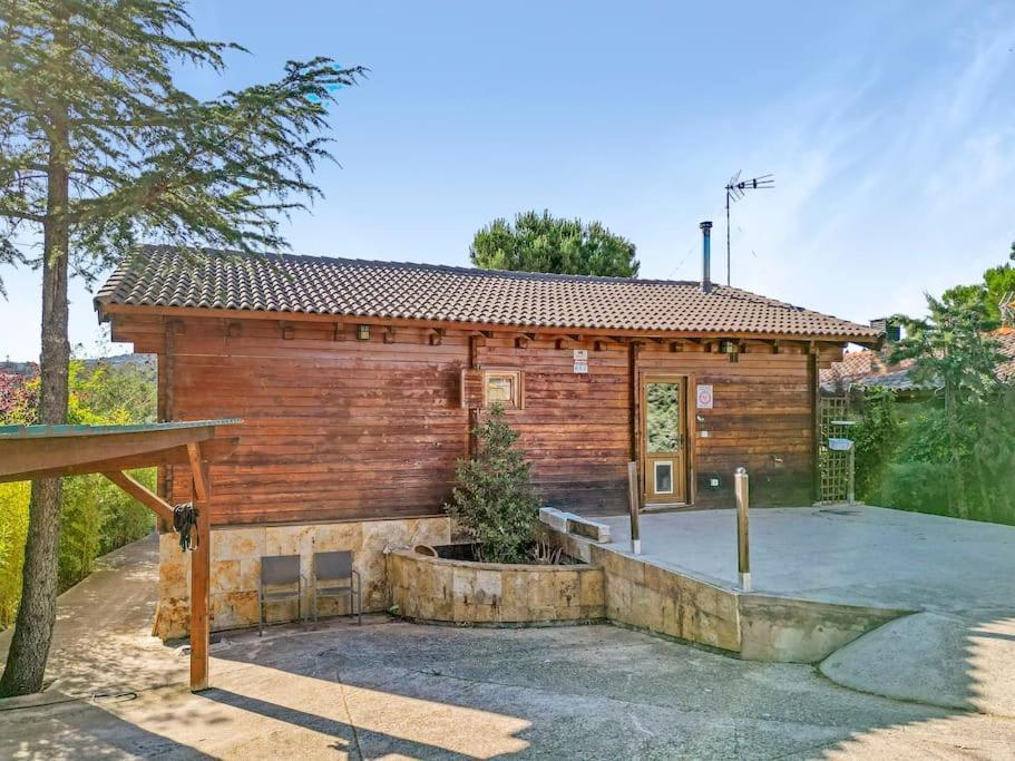Cozy Wood Cabin, Casino, Pool, 25 Min To Center Villa Madrid