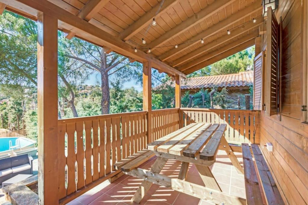 Cozy Wood Cabin, Casino, Pool, 25 Min To Center Villa