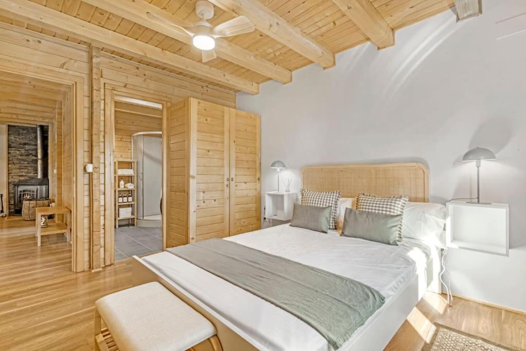 Cozy Wood Cabin, Casino, Pool, 25 Min To Center