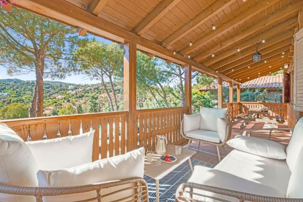 Villa Cozy Wood Cabin, Casino, Pool, 25 Min To Center