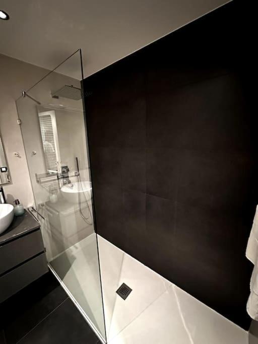 Apartamento Con Parking En Centro De Madrid-chamberi Apartment Madrid
