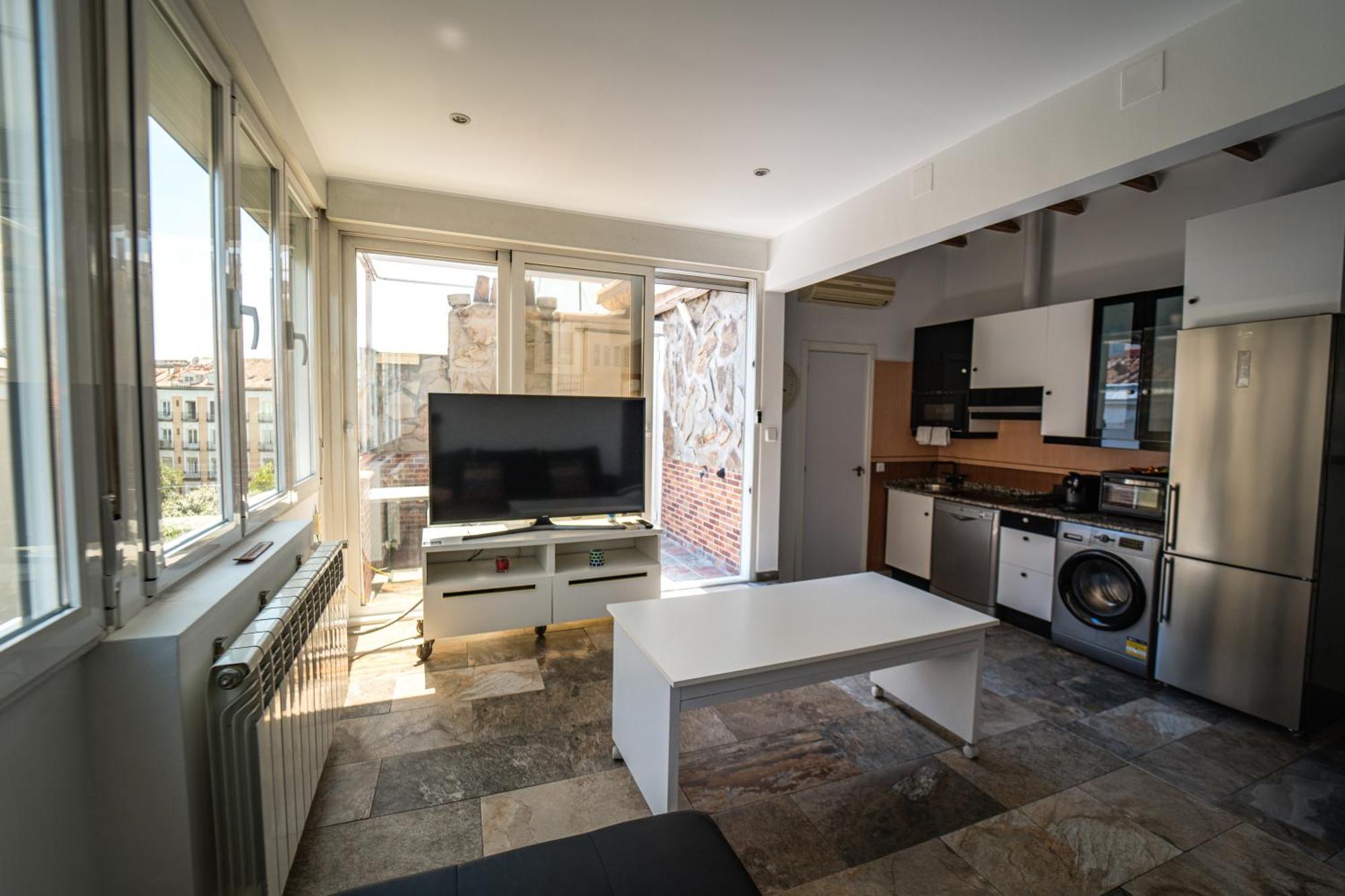 Centrico Atico En By Bebalmy Apartamento Madrid
